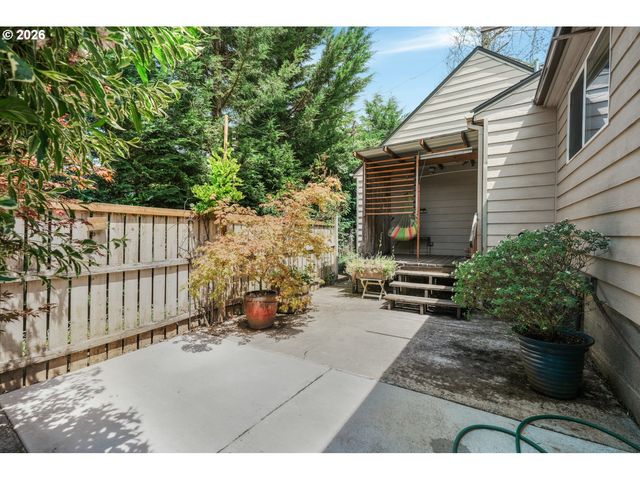 333 HOLMES Ln, Oregon City, OR 97045