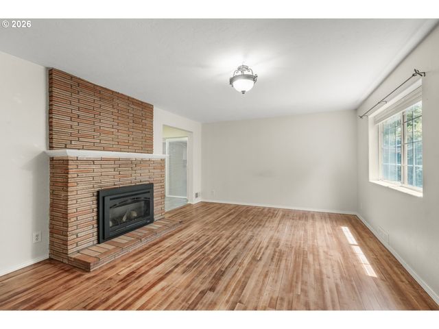333 HOLMES Ln, Oregon City, OR 97045