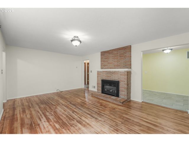 333 HOLMES Ln, Oregon City, OR 97045