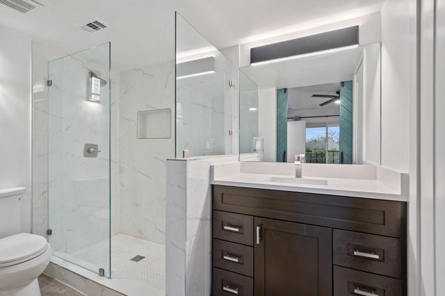 3919 Holland Avenue 206, Dallas, TX 75219