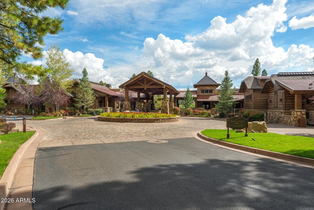 Image 9 of property listing at 3681 S Woodland Hills Drive 363, Flagstaff, AZ 86005