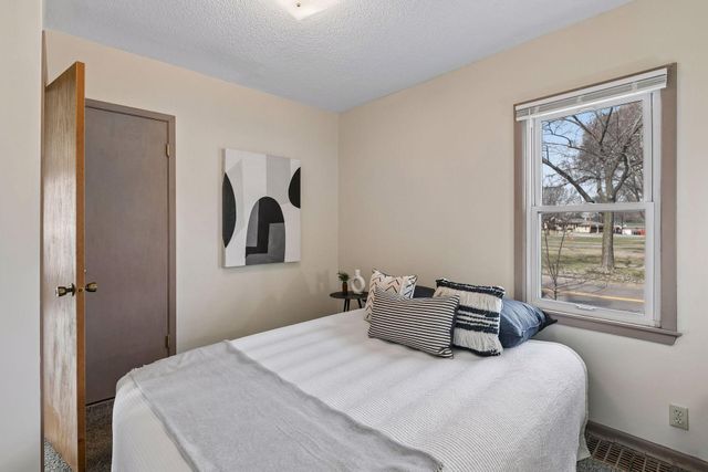 4431 Russell Avenue N, Minneapolis, MN 55412