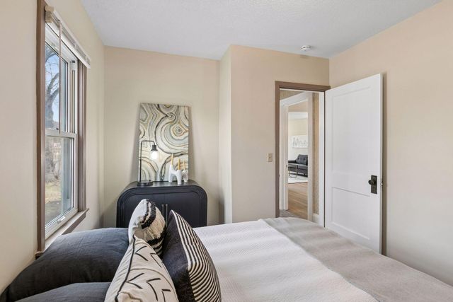 4431 Russell Avenue N, Minneapolis, MN 55412