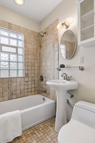 4431 Russell Avenue N, Minneapolis, MN 55412