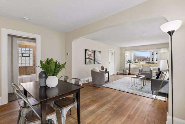 4431 Russell Avenue N, Minneapolis, MN 55412