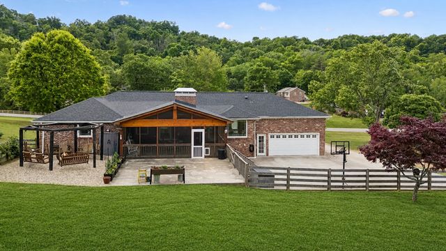 102 Azalea Ln, Franklin, TN 37064