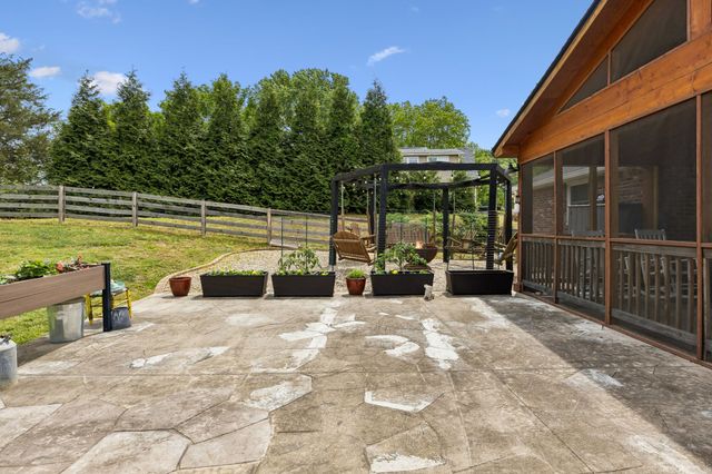 102 Azalea Ln, Franklin, TN 37064