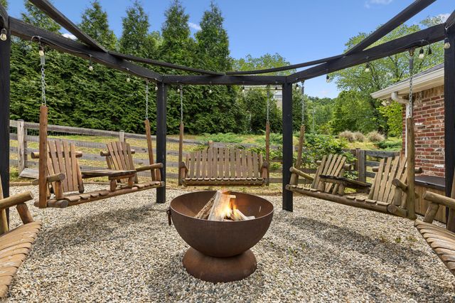 102 Azalea Ln, Franklin, TN 37064