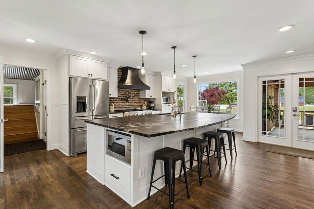 102 Azalea Ln, Franklin, TN 37064