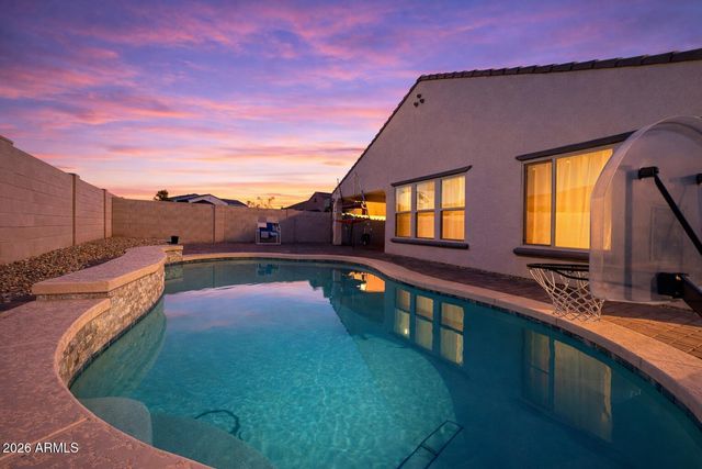 8616 W RANCHO Drive, Glendale, AZ 85305