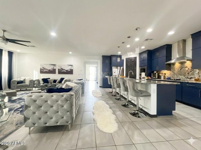 8616 W RANCHO Drive, Glendale, AZ 85305