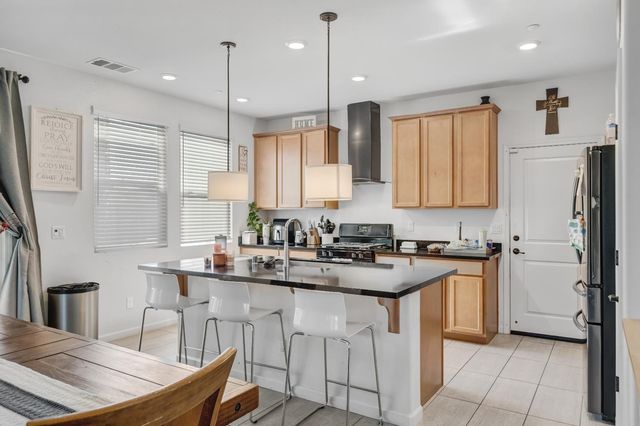1767 W WOODWARD Ave, Manteca, CA 95337