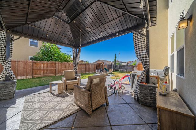 1767 W WOODWARD Ave, Manteca, CA 95337