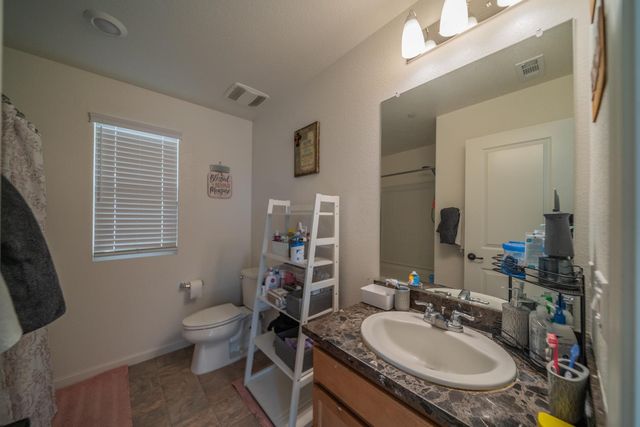 1767 W WOODWARD Ave, Manteca, CA 95337