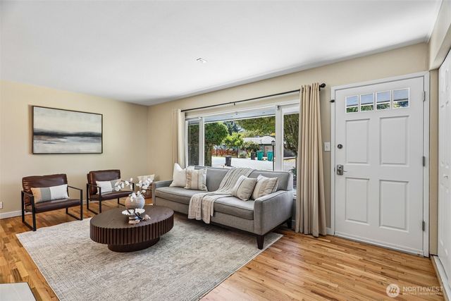 108 N 184th Street, Shoreline, WA 98133