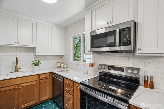 108 N 184th Street, Shoreline, WA 98133