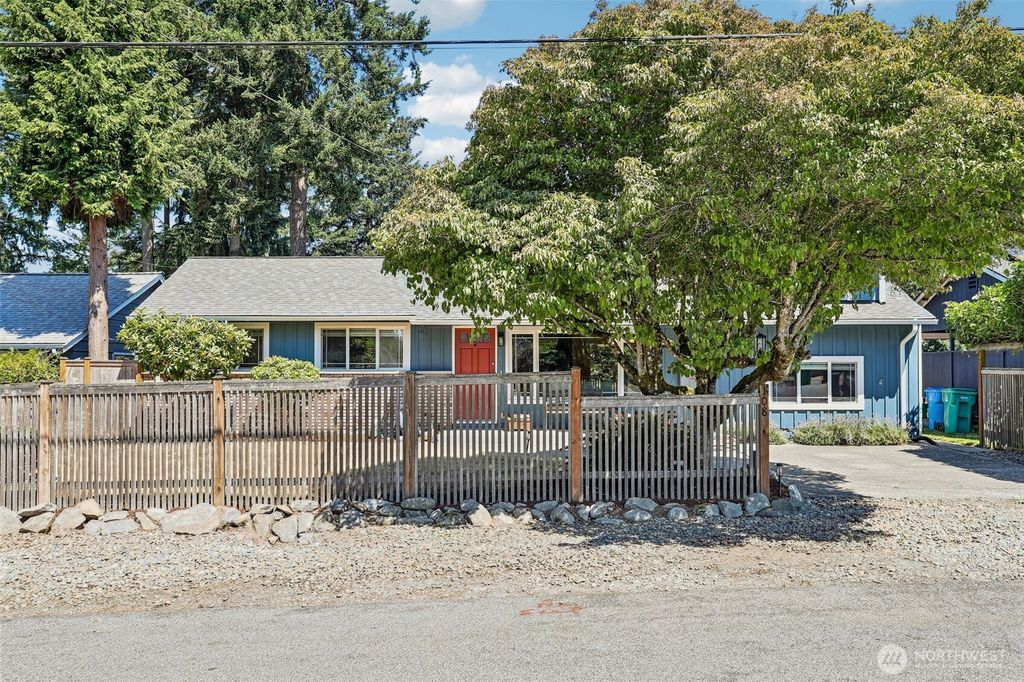 108 N 184th Street, Shoreline, WA 98133