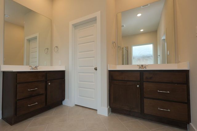 6921 Nubuck Drive, Montgomery, TX 77316