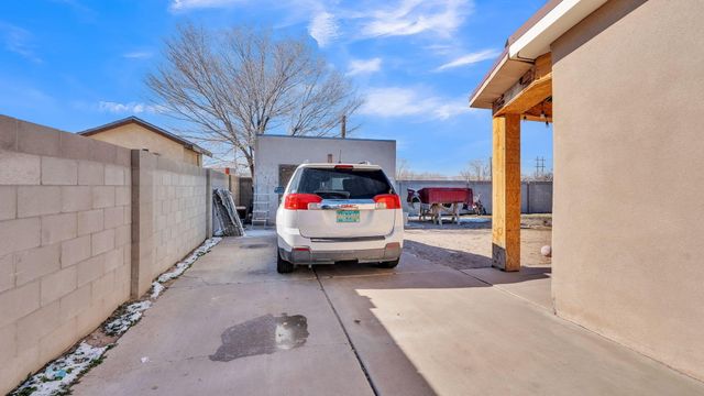 4011 Zorro Drive SE, Albuquerque, NM 87105