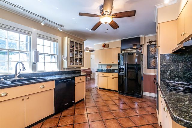 1391 Old North Main Street, Laconia, NH 03246