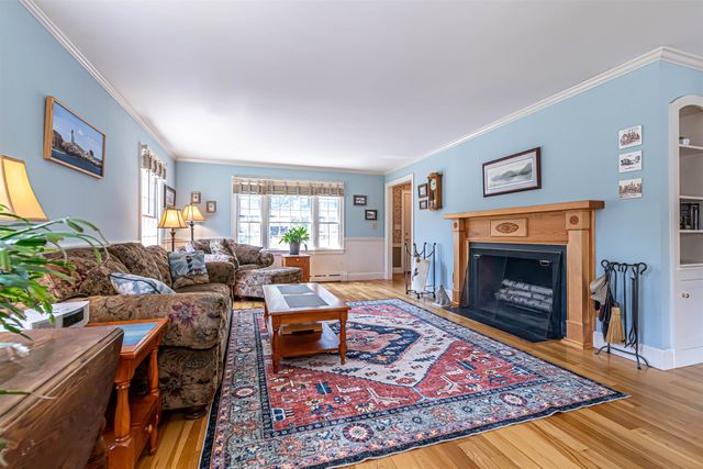 1391 Old North Main Street, Laconia, NH 03246