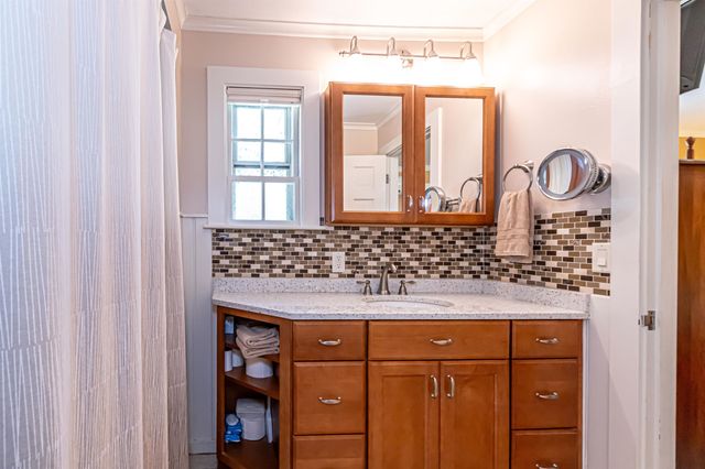 1391 Old North Main Street, Laconia, NH 03246