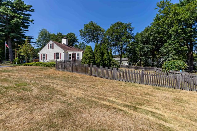 1391 Old North Main Street, Laconia, NH 03246