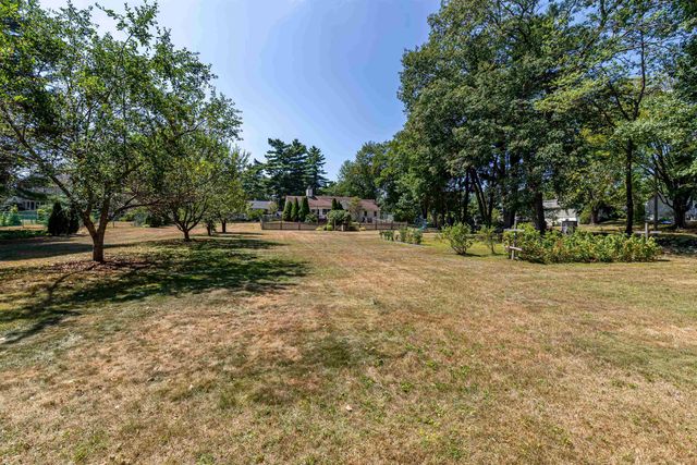 1391 Old North Main Street, Laconia, NH 03246