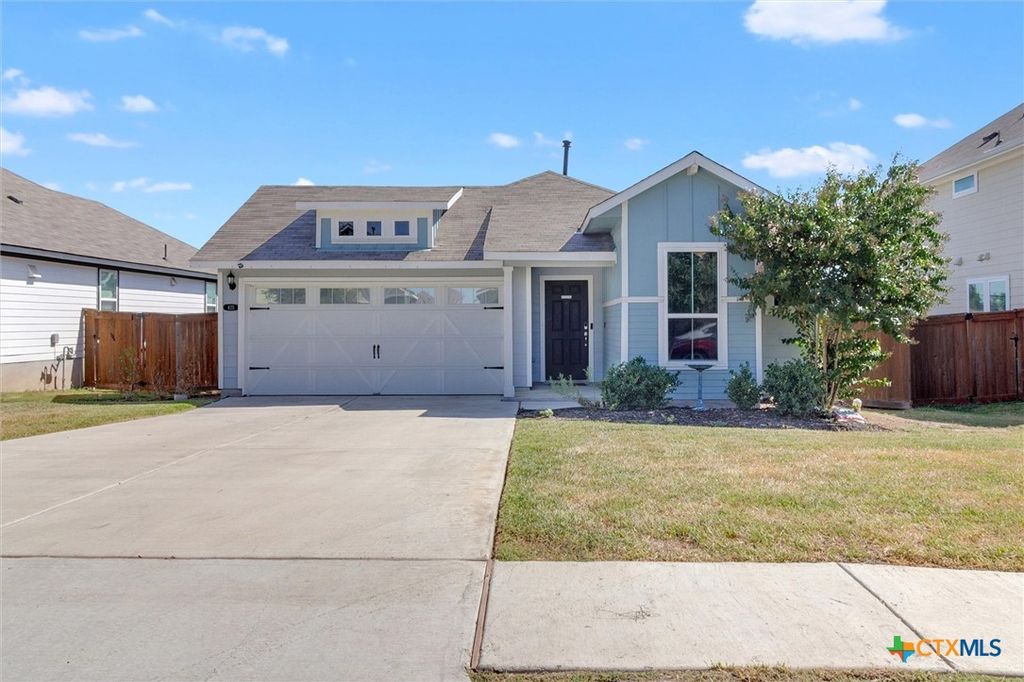 425 Spiny Lizard Lane, San Marcos, TX 78666