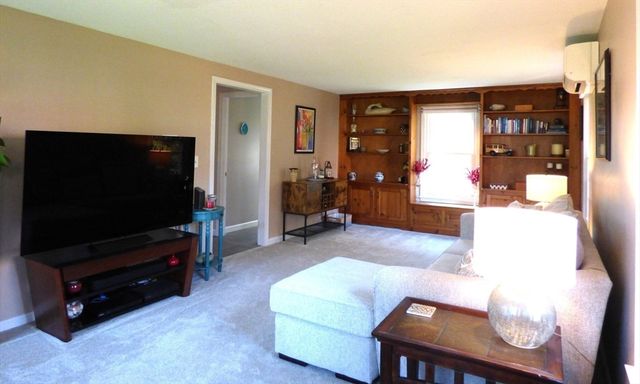 141 Barry St, Agawam, MA 01030