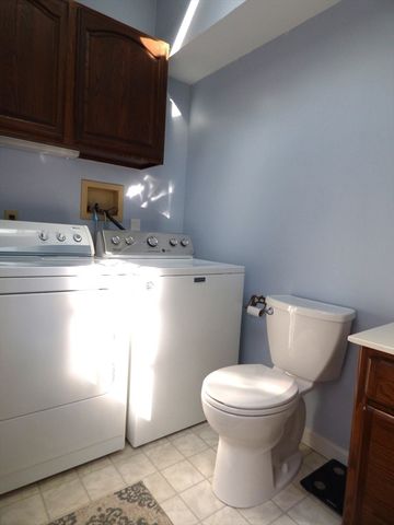 141 Barry St, Agawam, MA 01030