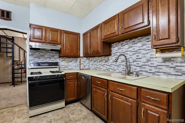 2633 Commor Street, Hamtramck, MI 48212
