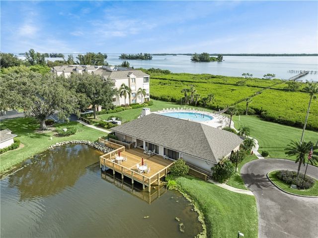 6165 S Mirror Lake Drive 106, Sebastian, FL 32958