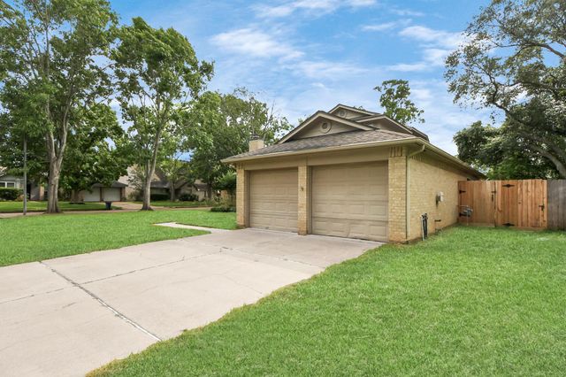 3834 Carya Circle, Sugar Land, TX 77479