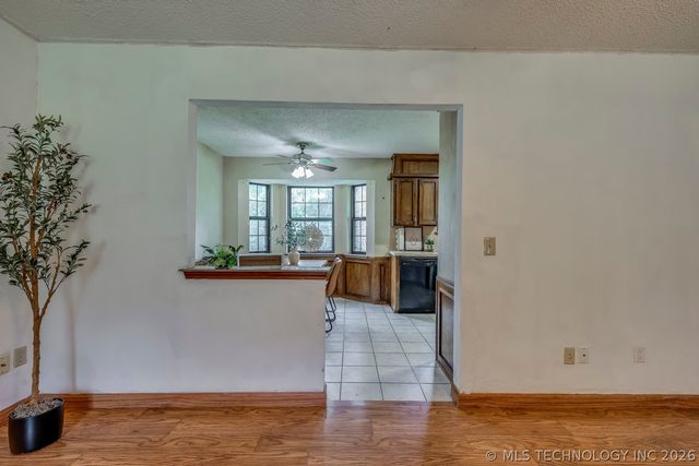9650 E 460 Road N, Claremore, OK 74017
