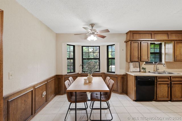 9650 E 460 Road N, Claremore, OK 74017