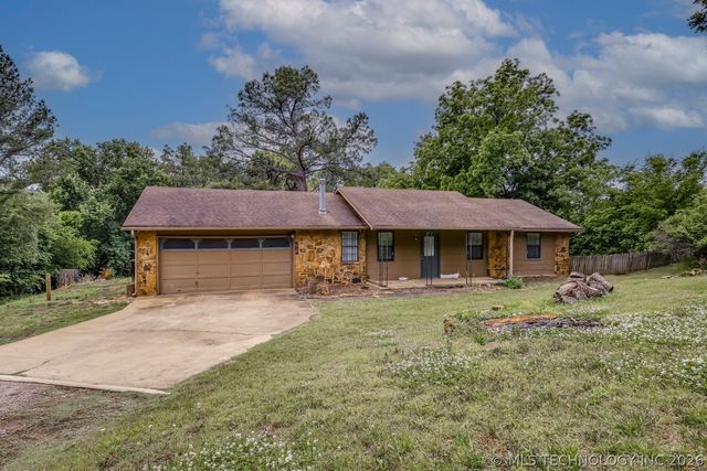 9650 E 460 Road N, Claremore, OK 74017