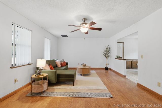 9650 E 460 Road N, Claremore, OK 74017