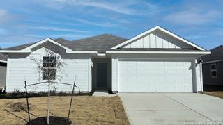 1005 VILLAGE RUN, Seguin, TX 78155