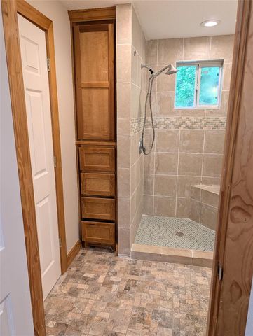 16 Walnut Lane, Riverside, TX 77320
