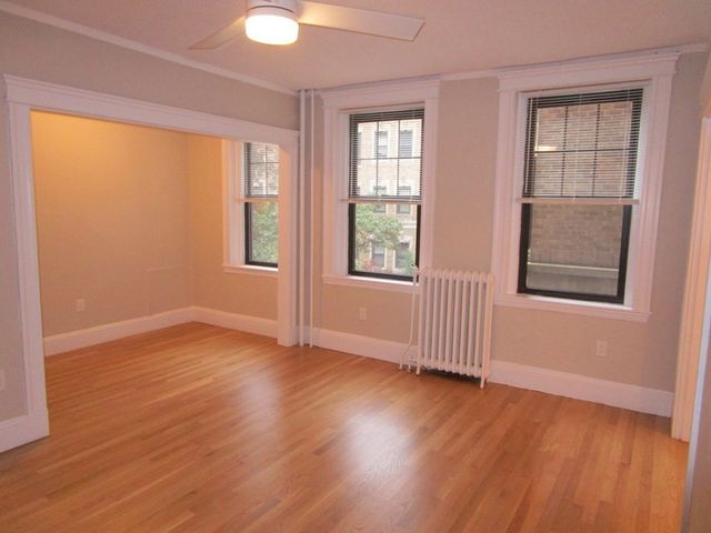 118 Riverway 12A, Boston, MA 02215