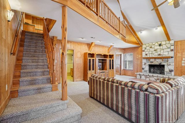 230 Cade Loop, Ingram, TX 78025