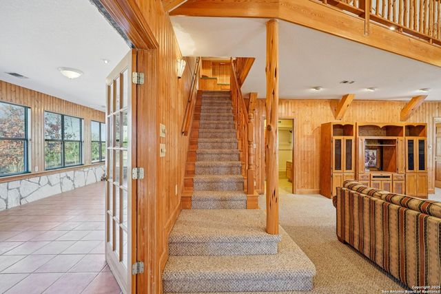 230 Cade Loop, Ingram, TX 78025