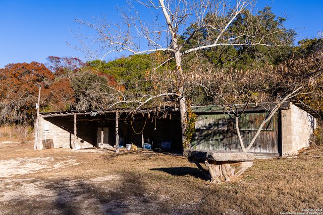 230 Cade Loop, Ingram, TX 78025