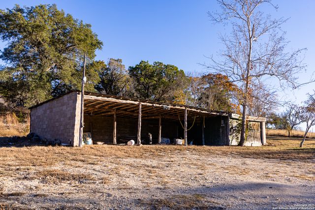 230 Cade Loop, Ingram, TX 78025