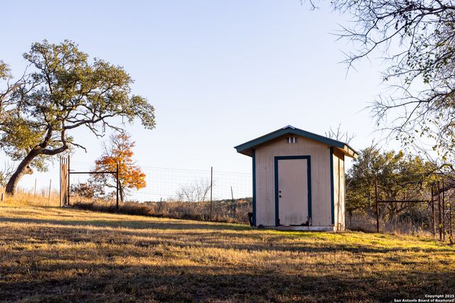 230 Cade Loop, Ingram, TX 78025