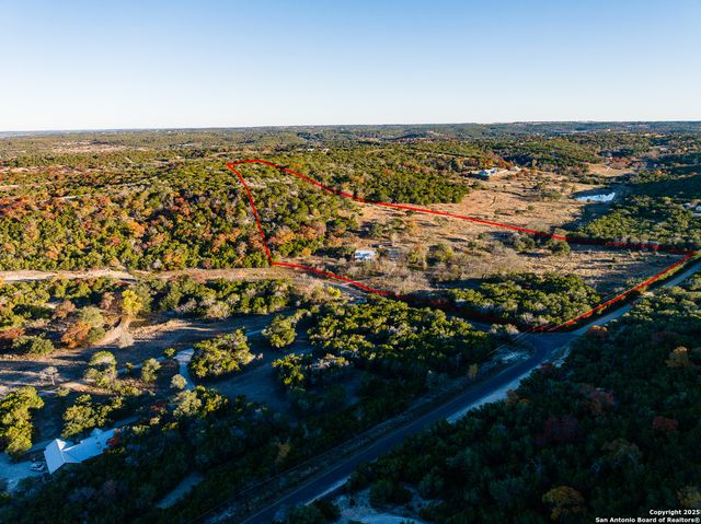 230 Cade Loop, Ingram, TX 78025