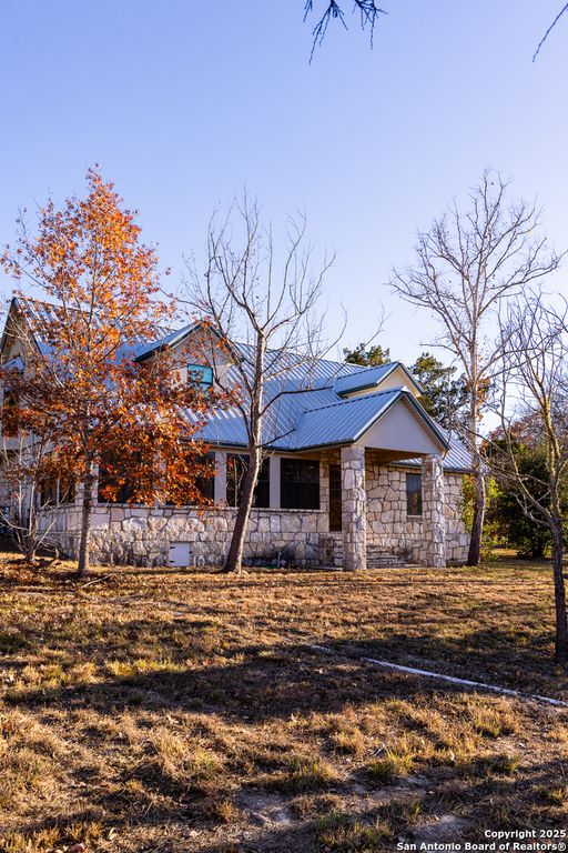 230 Cade Loop, Ingram, TX 78025