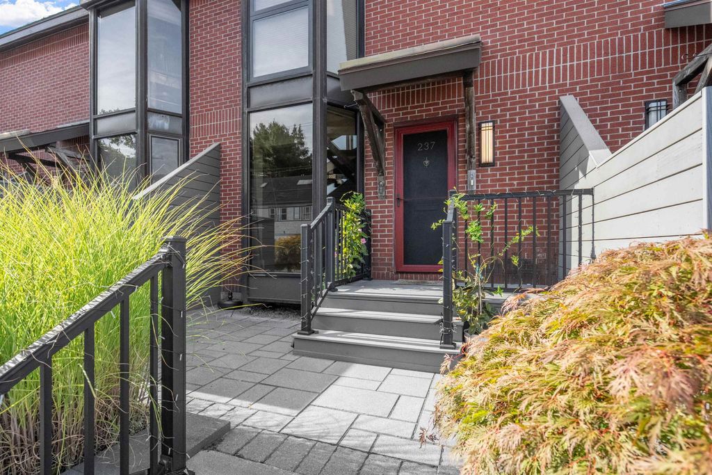 237 Islington Street # 2, Portsmouth, NH 03801