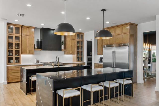 2009 Great Falls Dr, Corpus Christi, TX 78415